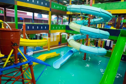 TS Wonderland Indoor Water Theme Park